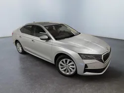 8e brilliant silver met. Neu 2025 Skoda Octavia Lounge Limousine | 29.525 € (Guter Preis)