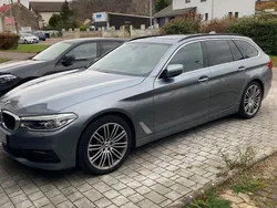 Grau Gebraucht 2018 BMW 530 Performance Kombi | 25.299 € (Fairer Preis)