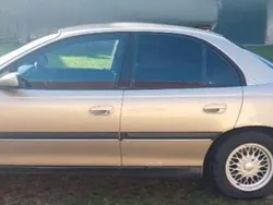 Beige Gebraucht 1998 Opel Omega Edition Limousine | 1.950 € (Etwas zu teuer)