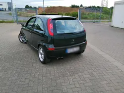 Grün Gebraucht 2001 Opel Corsa Kleinwagen | 2.400 € (Etwas zu teuer)