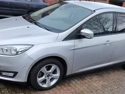 Silber Gebraucht 2016 Ford Focus Kombi | 9.800 € (Guter Preis)