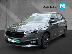 Grau Gebraucht 2024 Skoda Fabia Drive Limousine | 21.980 € (Fairer Preis)