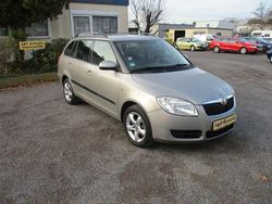 Beige Gebraucht 2009 Skoda Fabia Style Kombi | 2.999 € (Fairer Preis)