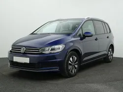 Blau Gebraucht 2024 VW Touran Move Van / Kleinbus | 36.489 € (Fairer Preis)