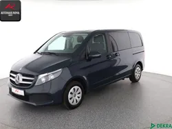Grün Gebraucht 2022 Mercedes V220 Van / Kleinbus | 39.880 € (Fairer Preis)