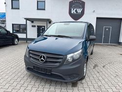 Blau Gebraucht 2017 Mercedes Vito Van | 12.599 € (Teuer)