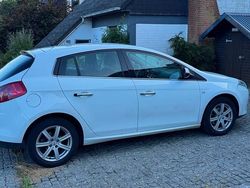 Weiß Gebraucht 2012 Fiat Bravo Kleinwagen | 2.550 € (Fairer Preis)