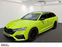 Grün Gebraucht 2023 Skoda Octavia RS Kombi | 33.490 € (Fairer Preis)