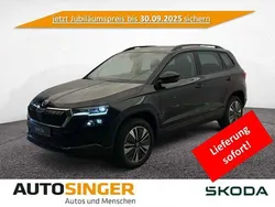 Graphitegrau metallic Neu 2025 Skoda Karoq Tour SUV | 37.990 € (Fairer Preis)