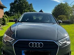 Grau Gebraucht 2018 Audi A3 Limousine | 21.000 € (Teuer)