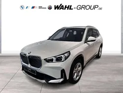 Alpinweiss iii Neu 2025 BMW iX1 Sport Line SUV | 49.990 € (Superpreis)