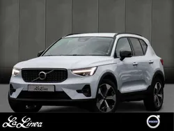 Blau Gebraucht 2024 Volvo XC40 Plus SUV | 39.840 € (Fairer Preis)