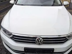 Weiß Gebraucht 2018 VW Passat Highline Kombi | 17.950 € (Guter Preis)