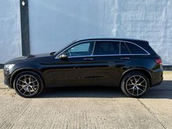 Schwarz Gebraucht 2021 Mercedes GLC300 AMG line SUV | 36.980 € (Guter Preis)