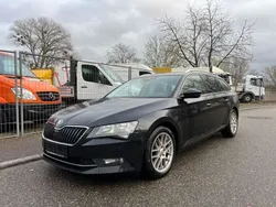 Schwarz Gebraucht 2018 Skoda Superb Ambition Kombi | 11.290 € (Fairer Preis)