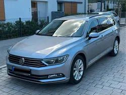 Grau Gebraucht 2018 VW Passat Kombi | 11.700 € (Fairer Preis)