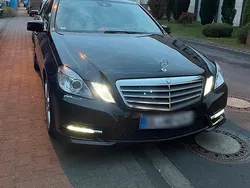 Schwarz Gebraucht 2011 Mercedes E250 Sport Limousine | 13.900 € (Fairer Preis)