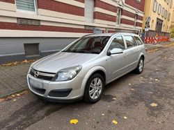 Silber Gebraucht 2005 Opel Astra Kombi | 3.390 € (Etwas zu teuer)