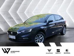 Grau (grau / magnetic grau) Neu 2025 Seat Leon Limousine | 25.785 € (Fairer Preis)