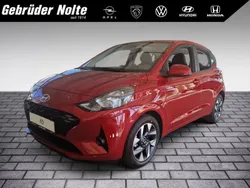 Rot / Gebraucht 2025 Hyundai i10 Trend Kleinwagen | 19.490 € (Etwas zu teuer)