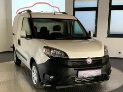 Colore esterno (weiß) Gebraucht 2022 Fiat Doblò Van / Kleinbus | 20.990 € (Fairer Preis)