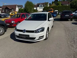 Weiß Gebraucht 2016 VW Golf VII LOUNGE Limousine | 11.900 € (Superpreis)