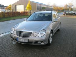 Beige Gebraucht 2009 Mercedes E200 Kombi | 8.000 € (Fairer Preis)