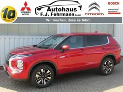 Rot Neu 2025 Mitsubishi Outlander P-HEV Plus SUV | 49.890 €