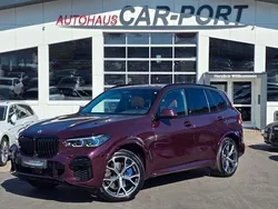 Violett Gebraucht 2022 BMW X5 M50 Performance SUV | 75.000 € (Etwas zu teuer)