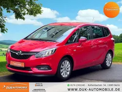 Rot Gebraucht 2018 Opel Zafira Tourer Van / Kleinbus | 11.999 € (Fairer Preis)