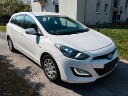 Weiß Gebraucht 2013 Hyundai i30 Kombi | 4.800 € (Teuer)