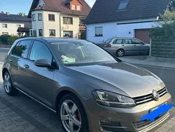 Grau Gebraucht 2013 VW Golf VII Highline Limousine | 8.000 € (Fairer Preis)