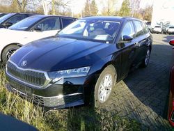 Schwarzmagic perleffekt Gebraucht 2024 Skoda Octavia Selection Kombi | 27.990 € (Fairer Preis)
