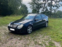 Blau Gebraucht 2006 Mercedes C200 Coupé | 3.250 € (Fairer Preis)