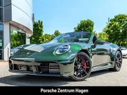 Grün Neu 2025 Porsche 911 Carrera S Cabriolet Cabrio | 204.580 € (Etwas zu teuer)