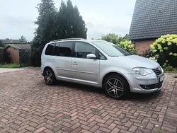 Silber Gebraucht 2009 VW Touran Van / Kleinbus | 6.200 € (Fairer Preis)