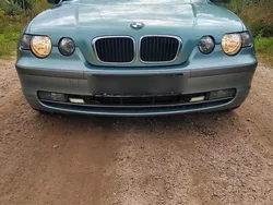 Grün Gebraucht 2002 BMW 318 Coupé | 5.555 €