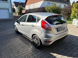 Silber Gebraucht 2016 Ford Fiesta Titanium Kleinwagen | 6.200 € (Fairer Preis)