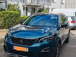 Blau Gebraucht 2017 Peugeot 5008 Allure Van / Kleinbus | 12.500 €