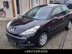 Schwarz Gebraucht 2010 Peugeot 206+ Basis Kleinwagen | 2.990 € (Fairer Preis)