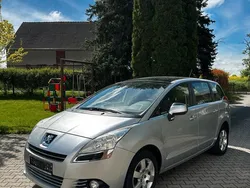 Silber Gebraucht 2011 Peugeot 5008 Van / Kleinbus | 7.290 € (Etwas zu teuer)