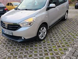 Silber Gebraucht 2013 Dacia Lodgy Celebration Van / Kleinbus | 6.999 € (Etwas zu teuer)