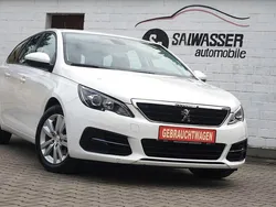 Weiß Gebraucht 2020 Peugeot 308 Active Kombi | 9.500 € (Fairer Preis)