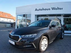 Schwarz Gebraucht 2022 Skoda Octavia Ambition Kombi | 17.861 € (Teuer)
