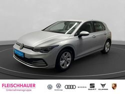 Reflexsilber metallic Gebraucht 2023 VW Golf Life Limousine | 21.980 € (Fairer Preis)
