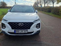Weiß Gebraucht 2018 Hyundai Santa Fe Premium SUV | 26.990 € (Etwas zu teuer)