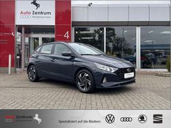 Grau Gebraucht 2023 Hyundai i20 Trend Kleinwagen | 15.470 €