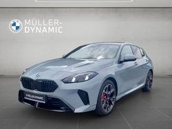 Grau Neu 2025 BMW 120 M Sport Kleinwagen | 43.910 € (Etwas zu teuer)