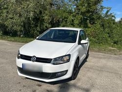 Weiß Gebraucht 2014 VW Polo Limousine | 7.299 € (Guter Preis)