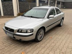 Silber Gebraucht 2004 Volvo S60 Limousine | 1.800 € (Guter Preis)